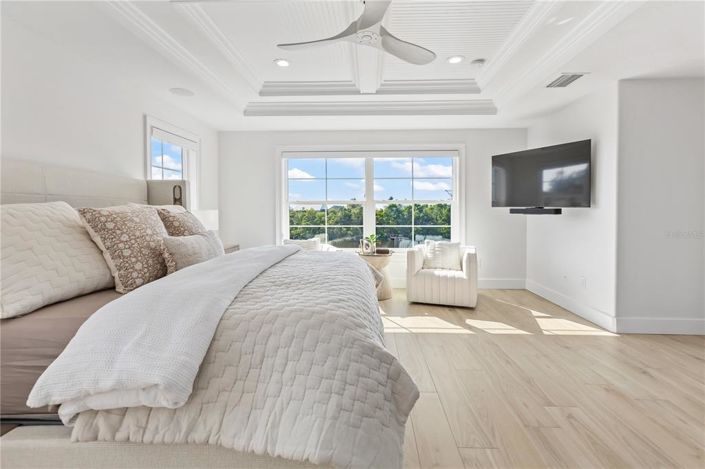 Image No.24-5 Bed Property for sale