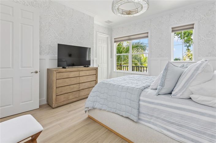 Image No.32-5 Bed Property for sale