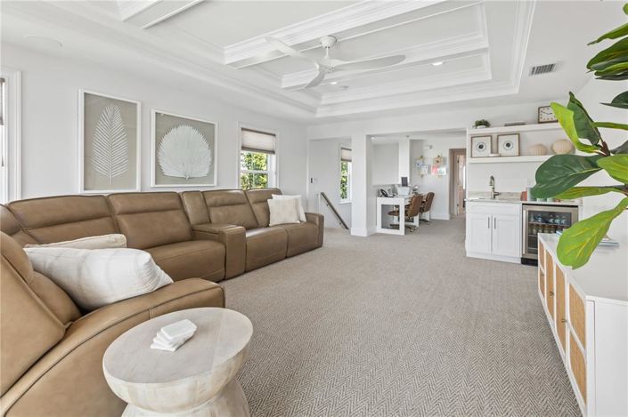 Image No.36-5 Bed Property for sale