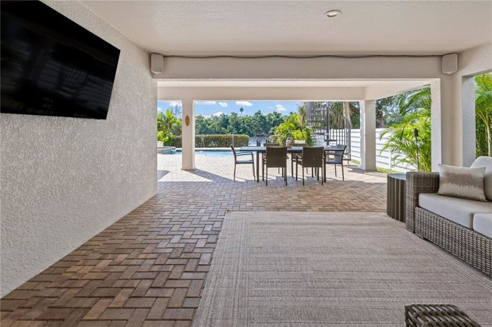 Image No.42-5 Bed Property for sale