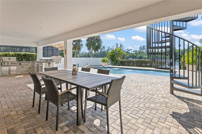 Image No.45-5 Bed Property for sale