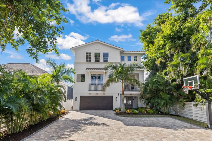 Image No.49-5 Bed Property for sale