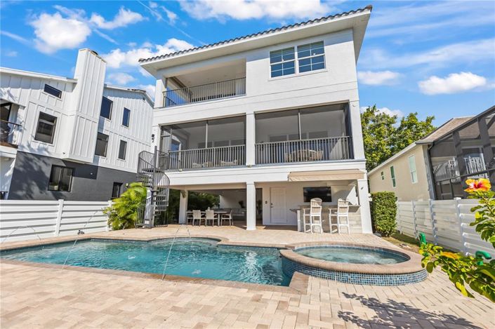 Image No.5-5 Bed Property for sale