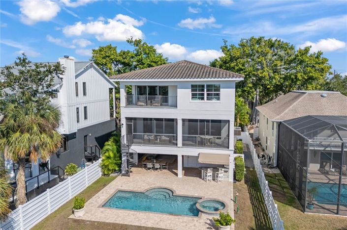 Image No.52-5 Bed Property for sale