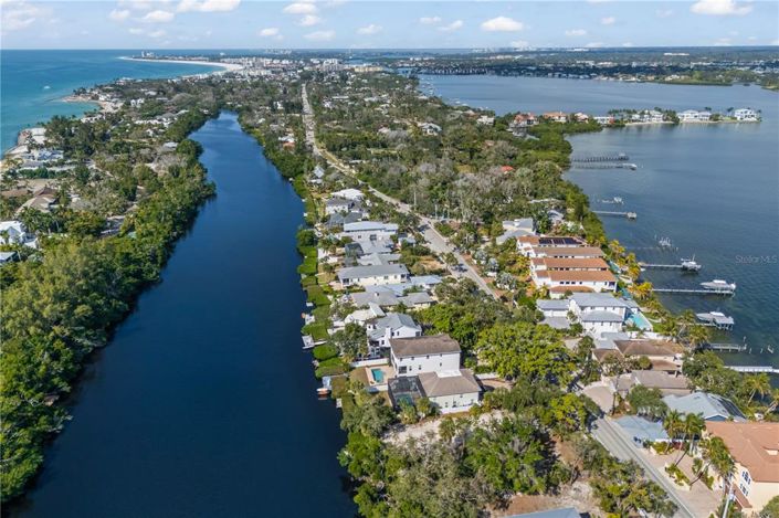 Image No.59-5 Bed Property for sale