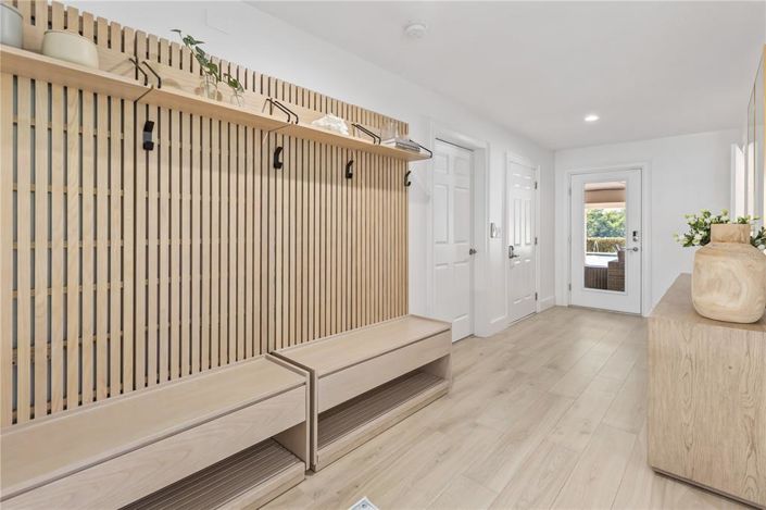 Image No.7-5 Bed Property for sale