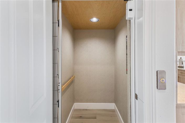 Image No.9-5 Bed Property for sale