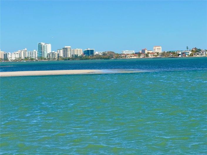 Image No.13-5 Bed Property for sale