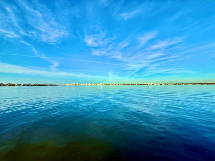 Image No.16-5 Bed Property for sale