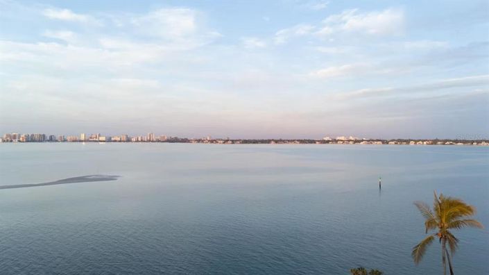 Image No.20-5 Bed Property for sale