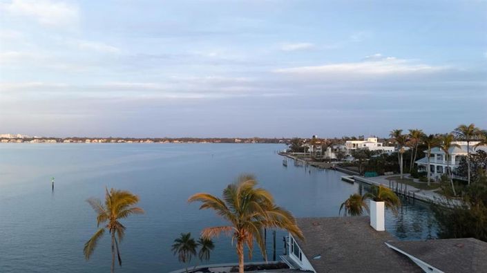 Image No.22-5 Bed Property for sale