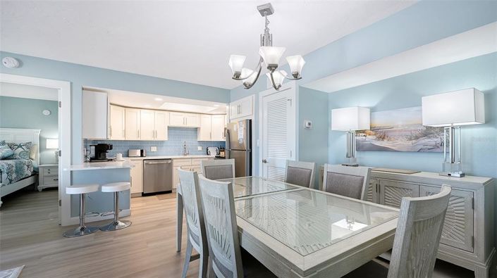 Image No.10-2 Bed Property for sale