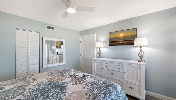 Image No.12-2 Bed Property for sale