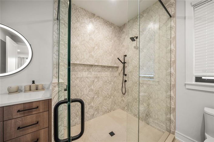 Image No.27-5 Bed Property for sale