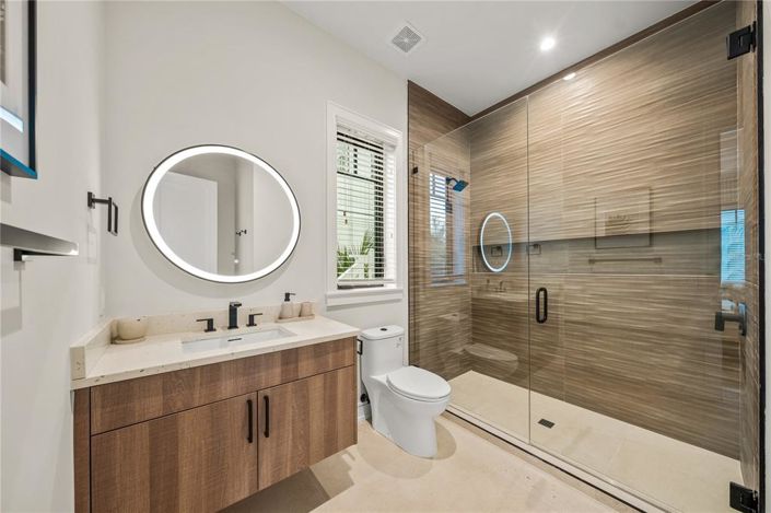 Image No.43-5 Bed Property for sale