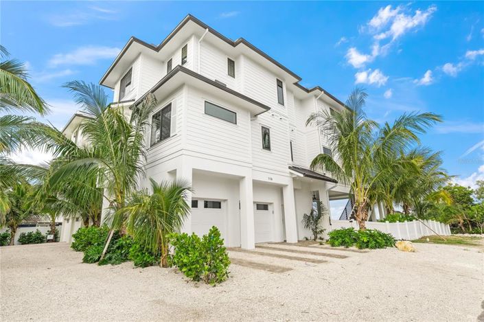 Image No.57-5 Bed Property for sale