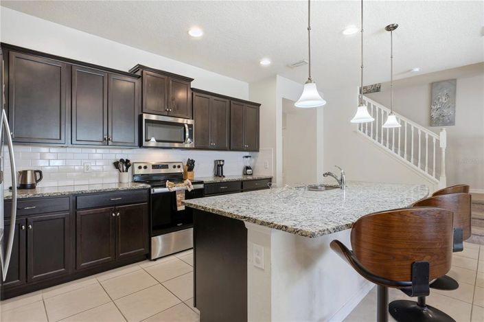 Image No.14-5 Bed Townhouse for sale