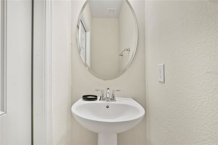 Image No.26-5 Bed Townhouse for sale