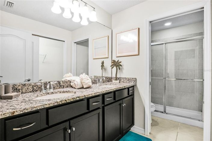 Image No.38-5 Bed Townhouse for sale