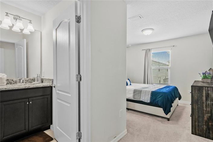 Image No.41-5 Bed Townhouse for sale