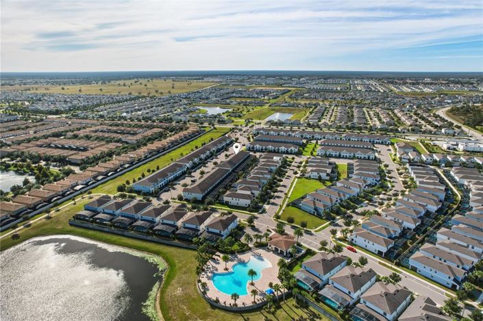 Image No.50-5 Bed Townhouse for sale