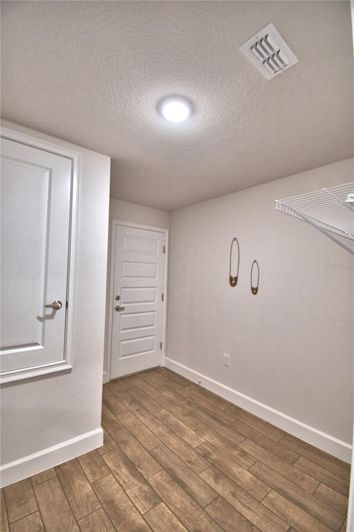 Image No.15-4 Bed Property for sale