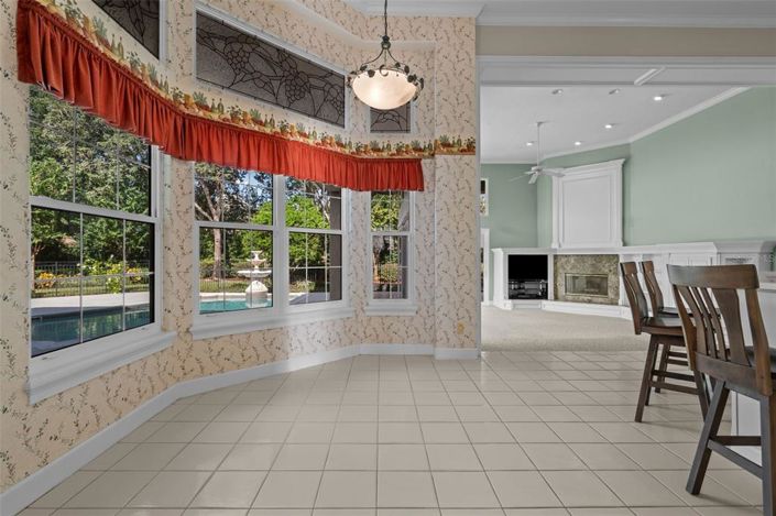 Image No.11-5 Bed Property for sale