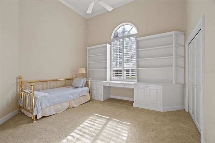 Image No.24-5 Bed Property for sale