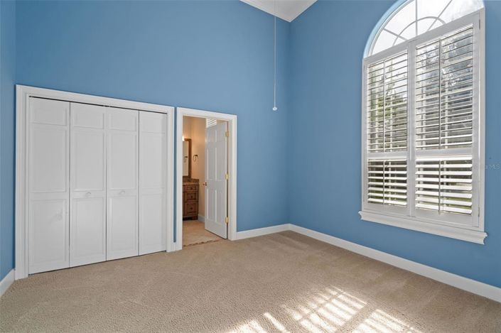 Image No.28-5 Bed Property for sale