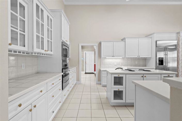 Image No.3-5 Bed Property for sale