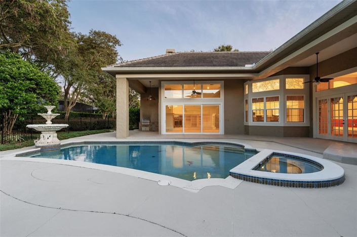 Image No.38-5 Bed Property for sale