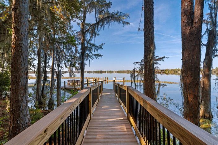 Image No.56-5 Bed Property for sale