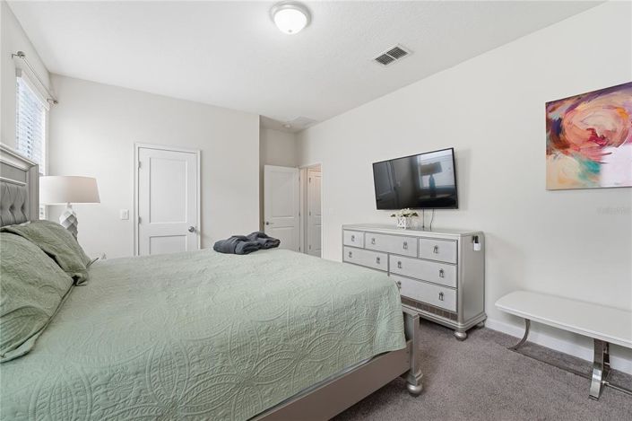 Image No.23-8 Bed Property for sale