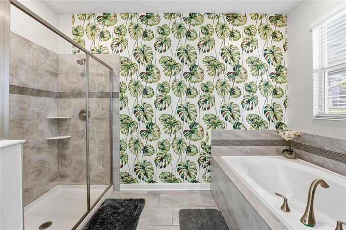 Image No.25-8 Bed Property for sale