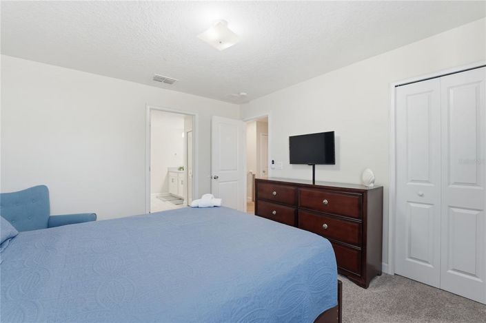 Image No.35-8 Bed Property for sale