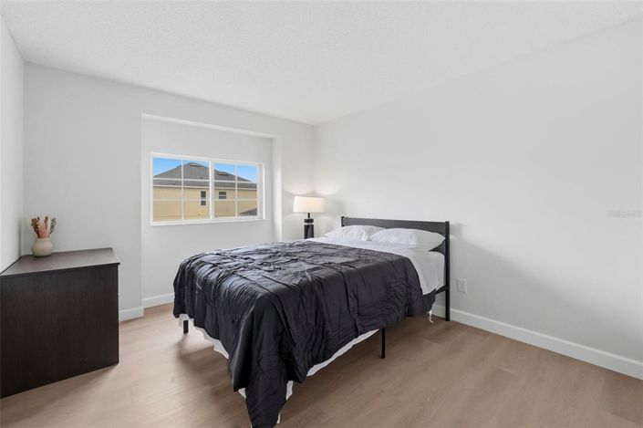 Image No.30-5 Bed Property for sale