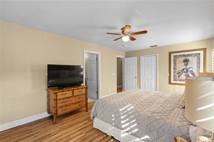 Image No.7-4 Bed Property for sale