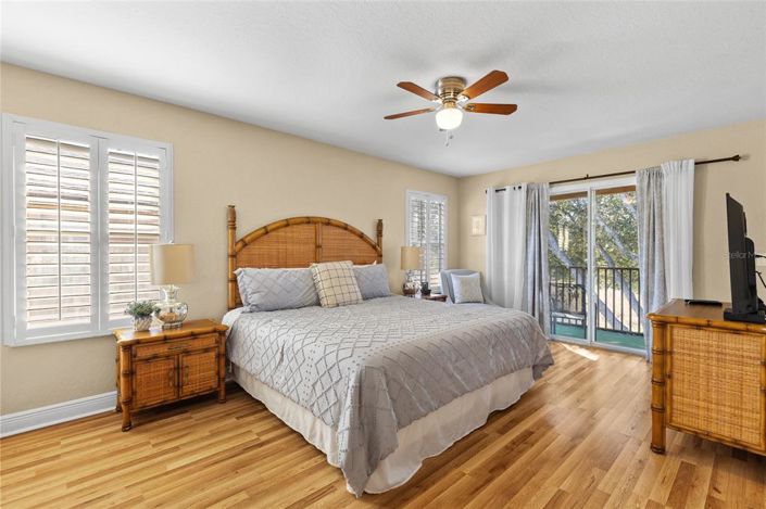 Image No.8-4 Bed Property for sale