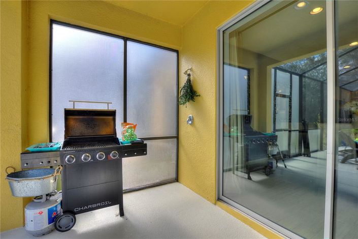 Image No.20-10 Bed Property for sale