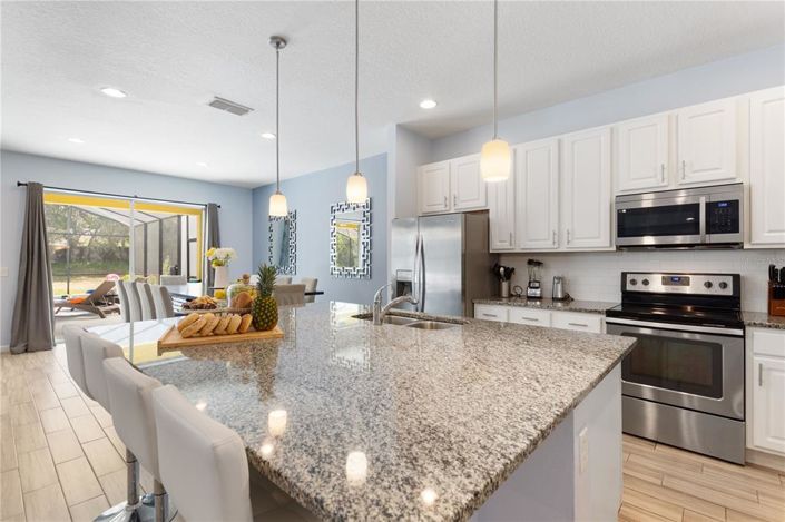 Image No.3-10 Bed Property for sale