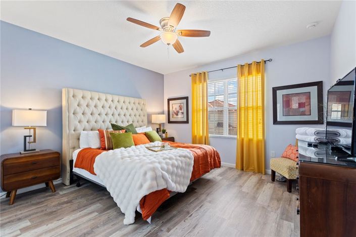 Image No.35-10 Bed Property for sale