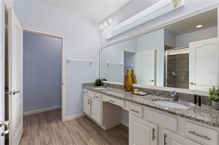 Image No.39-10 Bed Property for sale