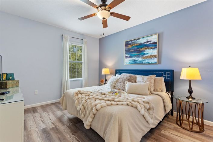 Image No.44-10 Bed Property for sale