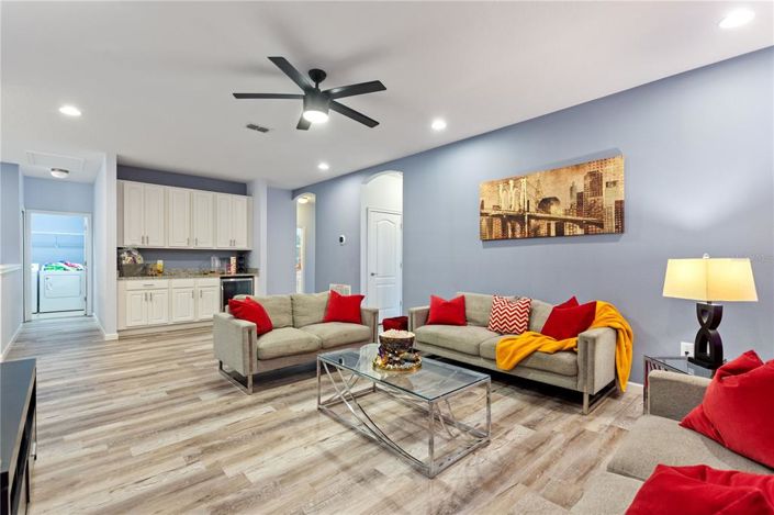 Image No.47-10 Bed Property for sale