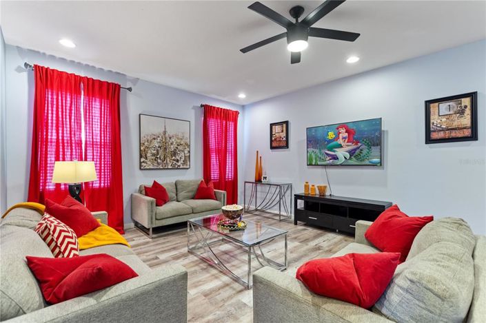 Image No.48-10 Bed Property for sale