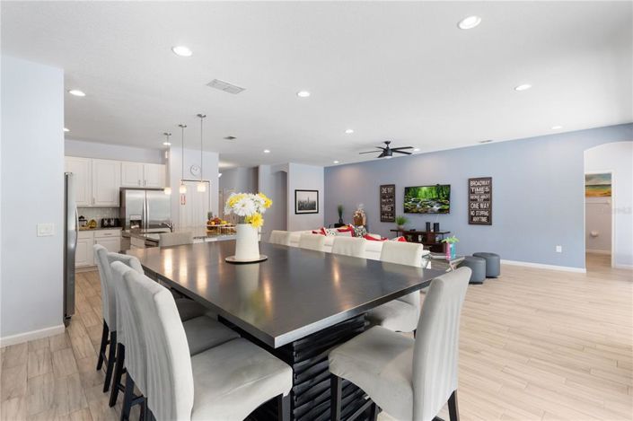 Image No.7-10 Bed Property for sale