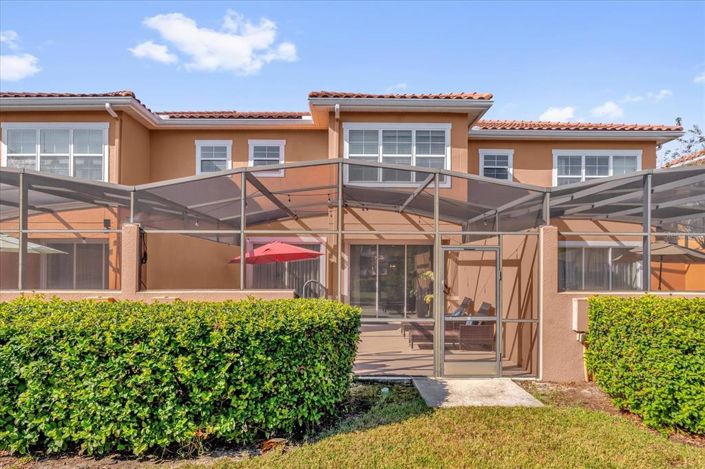 Image No.20-2 Bed Townhouse for sale