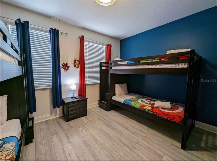 Image No.10-5 Bed Townhouse for sale