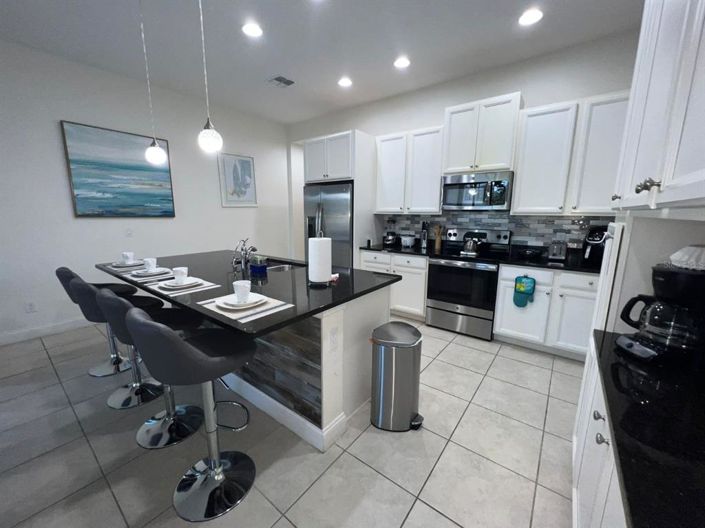 Image No.5-5 Bed Townhouse for sale