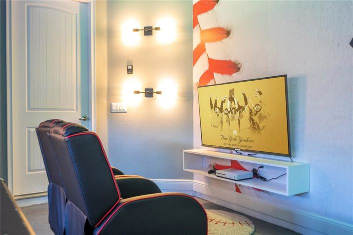 Image No.20-6 Bed Property for sale